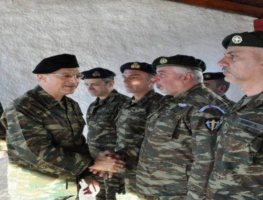 Ο Αρχηγός ΓΕΣ επισκέφθηκε φυλάκια της ζώνης ευθύνης του Γ' Σώματος Στρατού (φωτό)